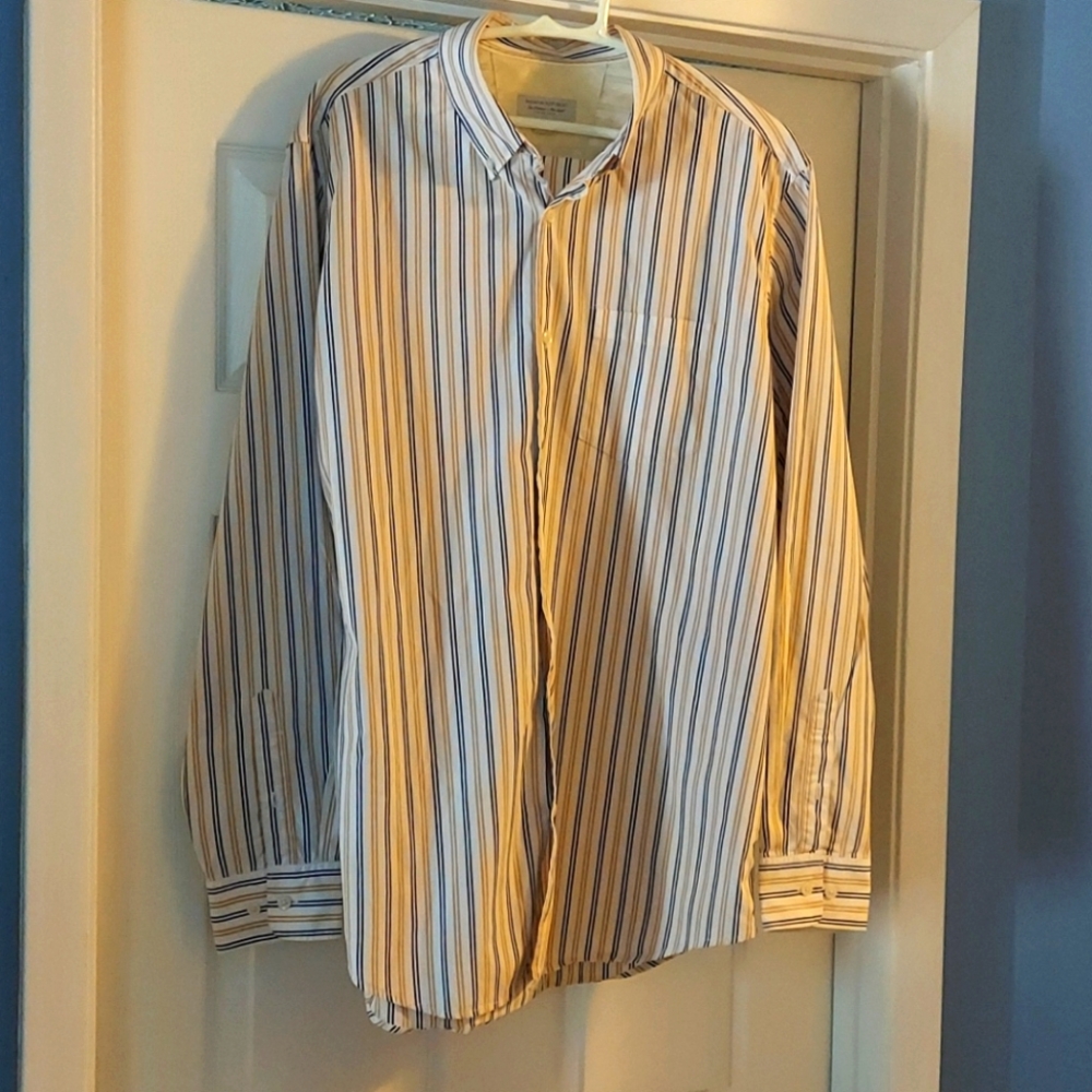 Banana Republic Men's Dress shirt, size L